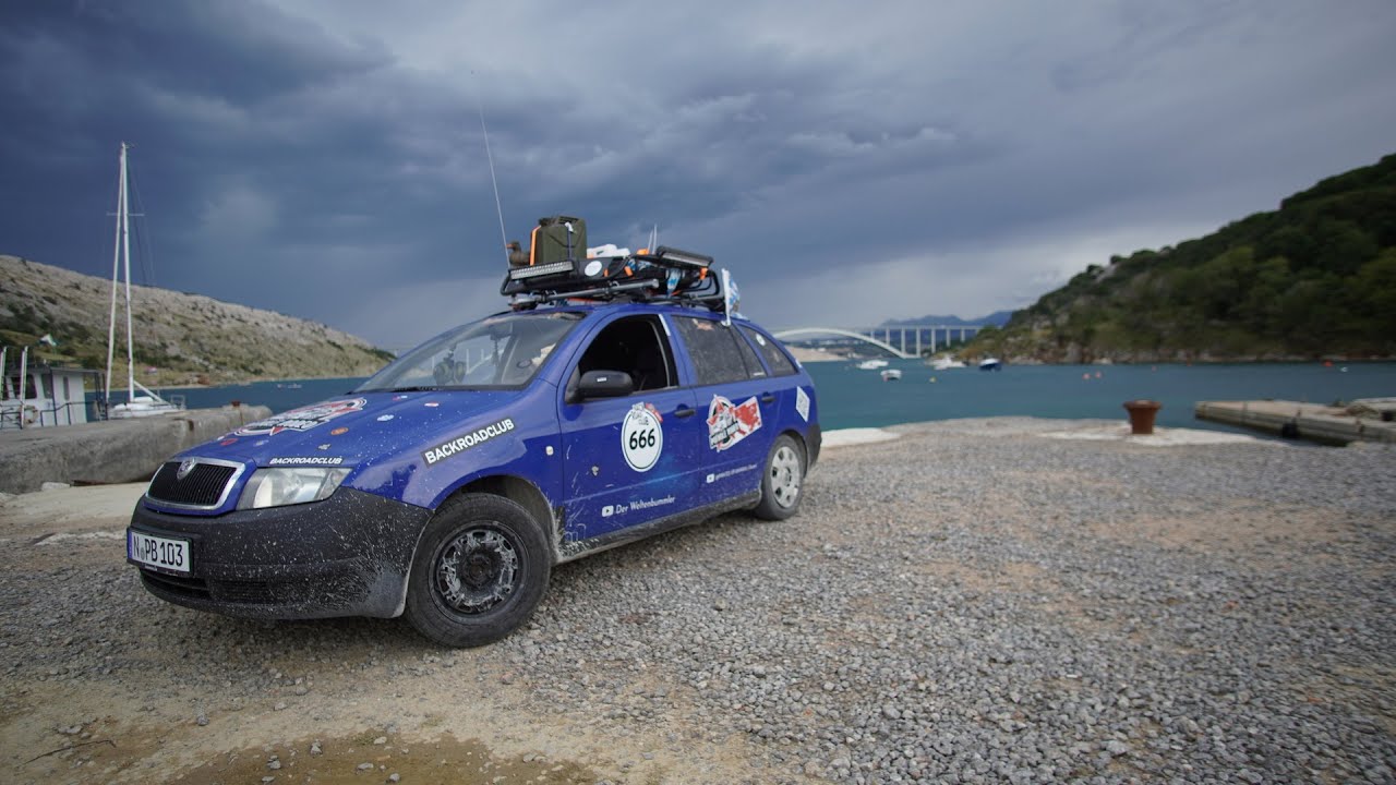 Verr&uuml;cktester ROADTRIP Europas | 4.500 Kilometer mit einer SCHROTTKARRE durch Europa | Ganzer Film