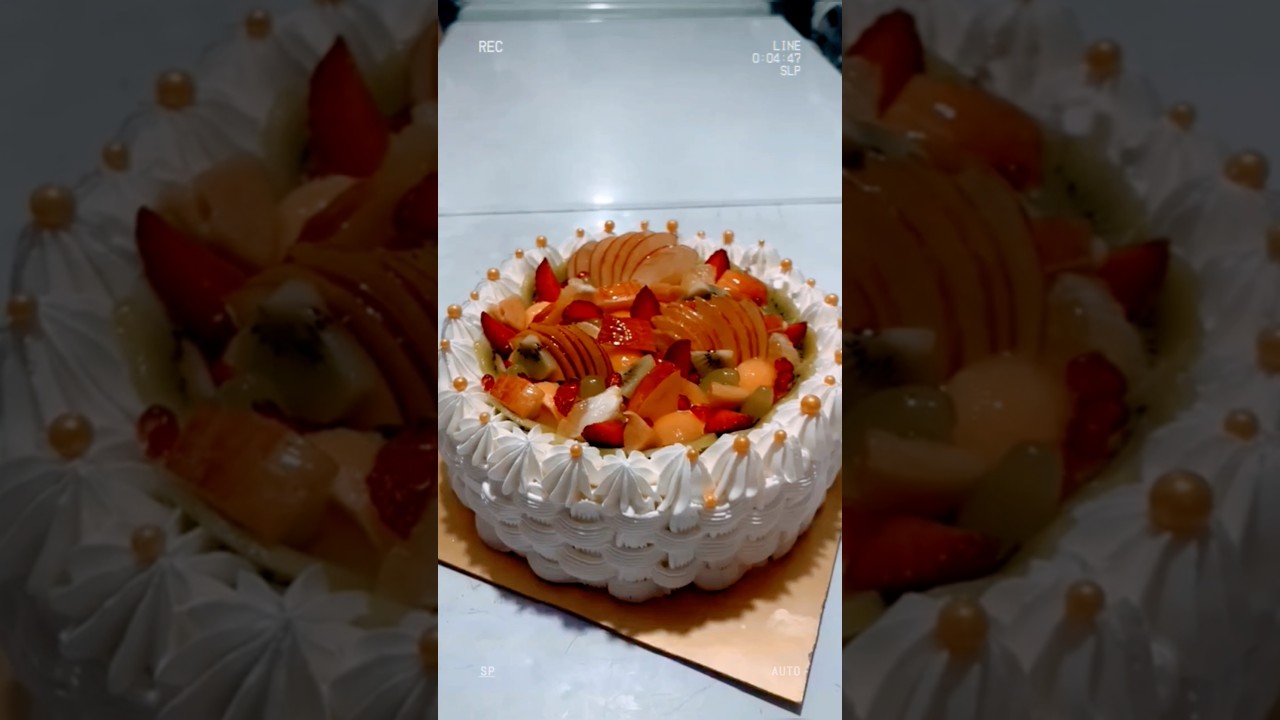 1 kg fresh fruit cake