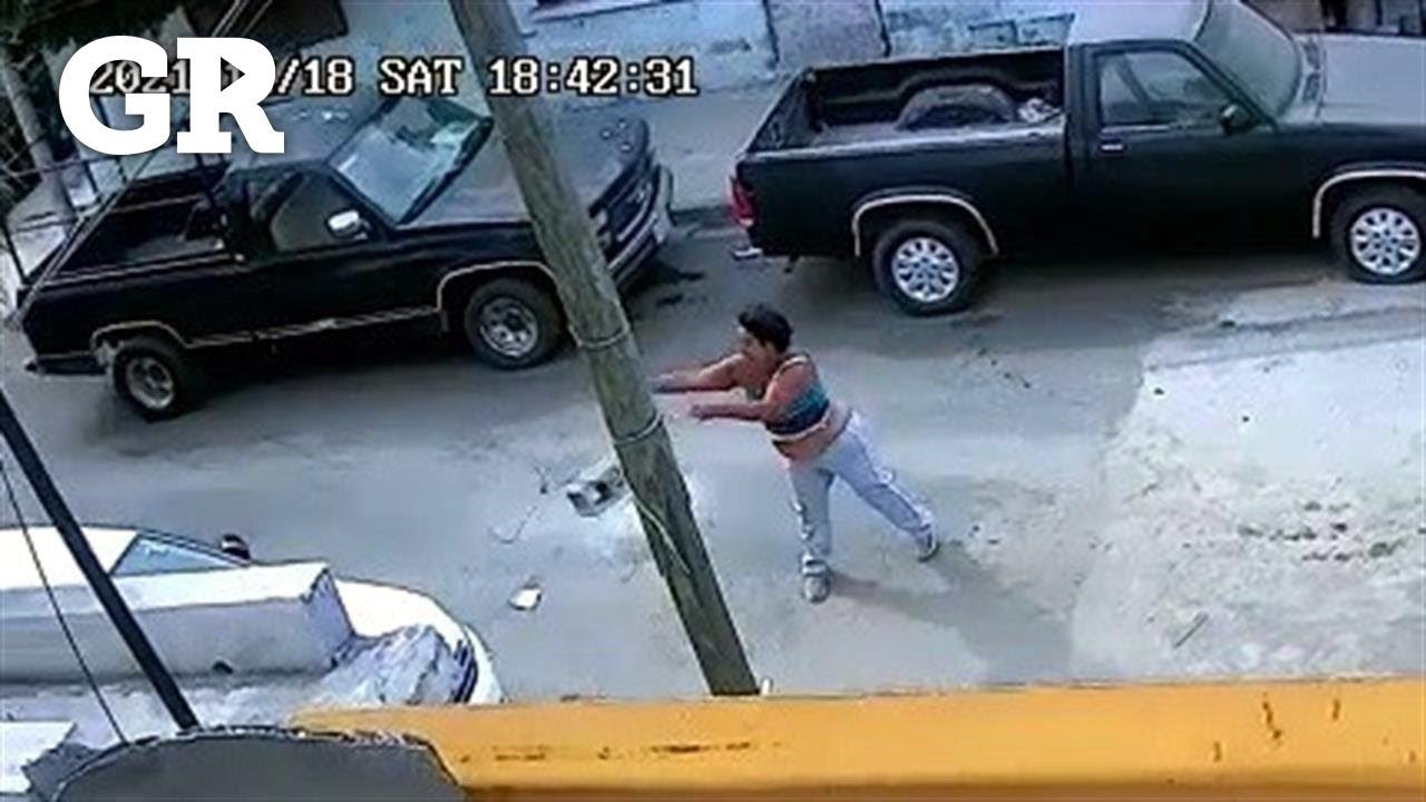 Otro ataque de la vecina 