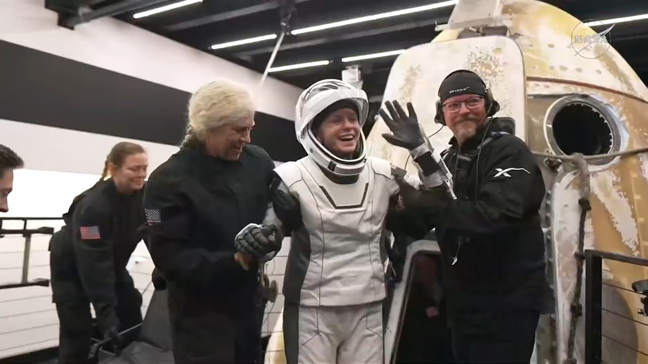 SpaceX Crew-11 recovery operations and astronauts egress