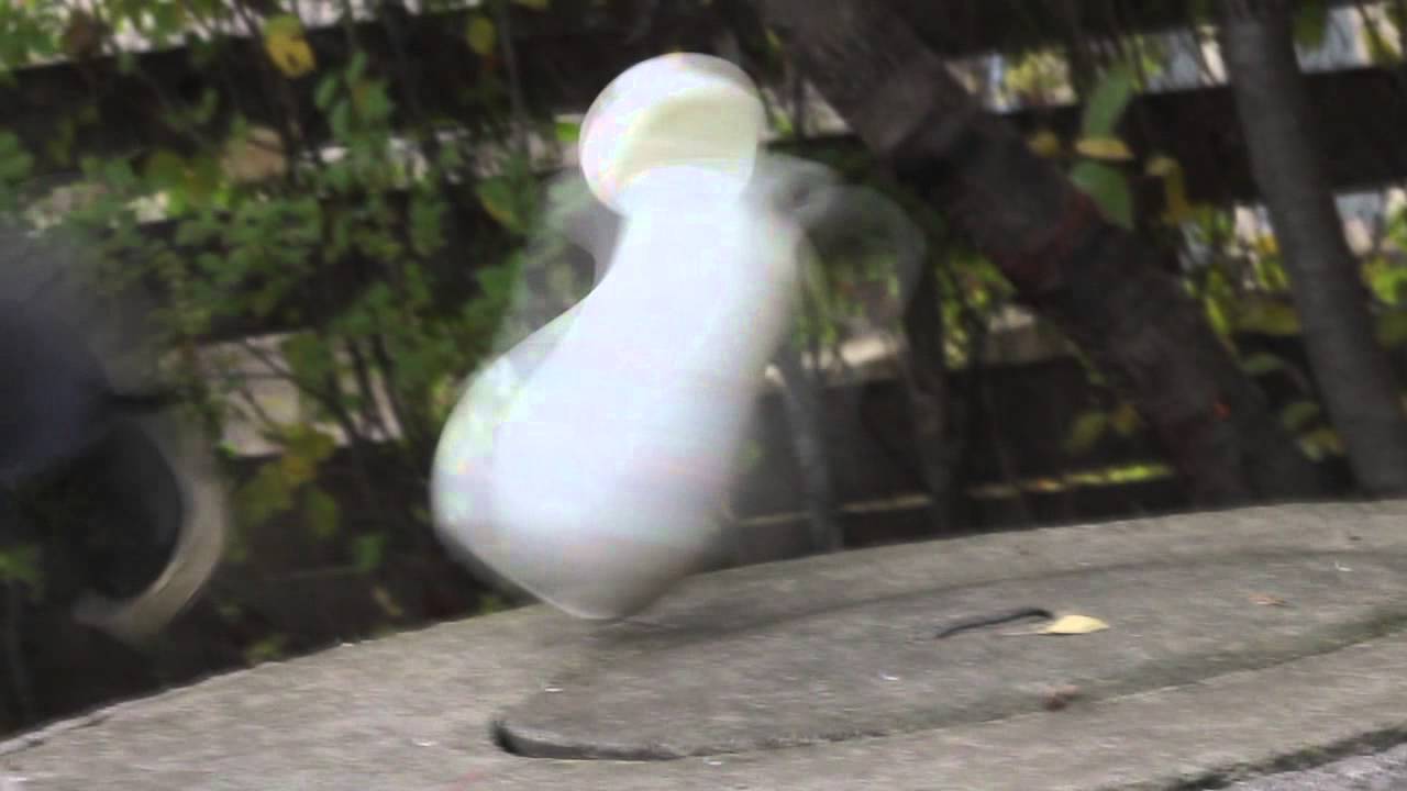 DYNAMIC PRODUCTION - BREAKING VASE (SLOW-MOTION)