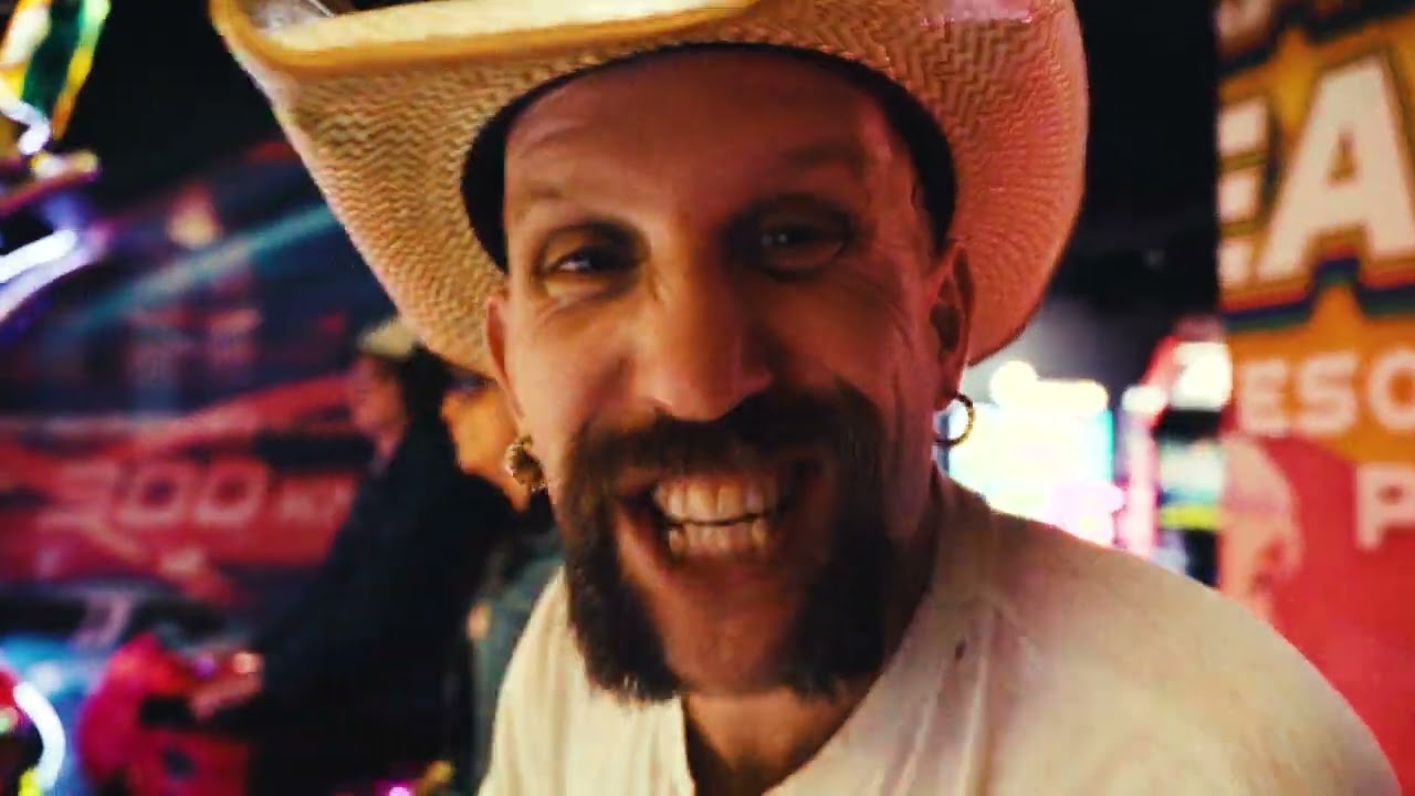 Andy Golledge - 'Country Band' (Official Video)