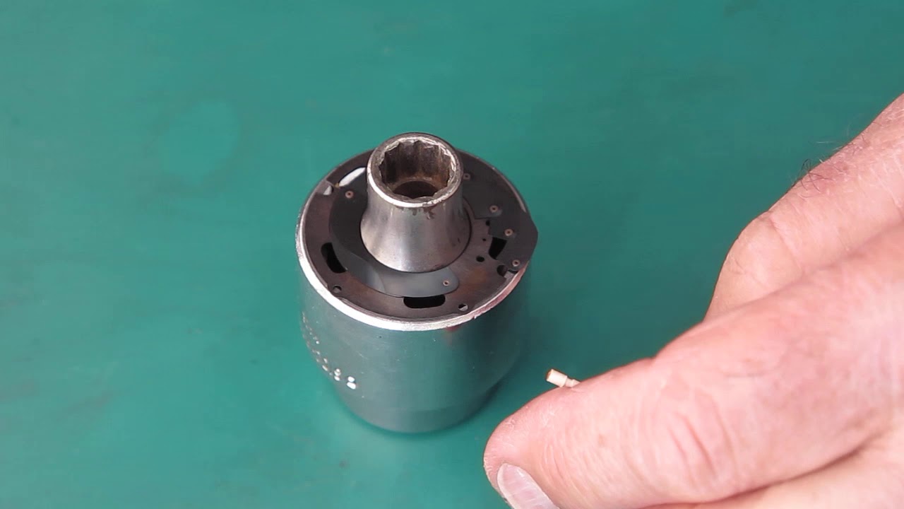 Odd diaphragm in a Synchro-Compur shutter