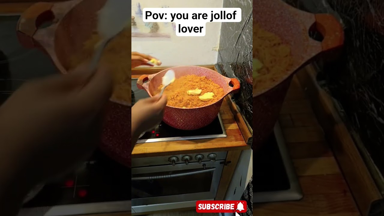 cooking Jollof and prepering