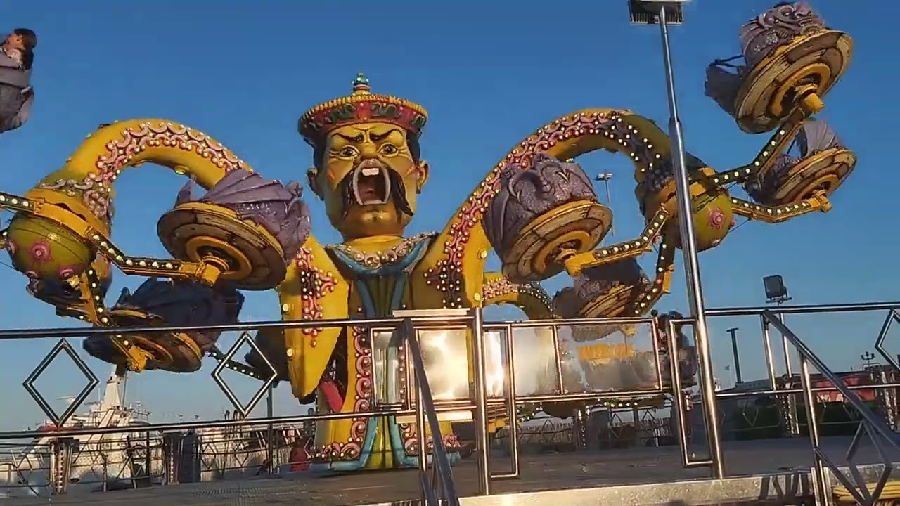 fiestas de Pe&ntilde;&iacute;scola 2023 giro loco atracci&oacute;n