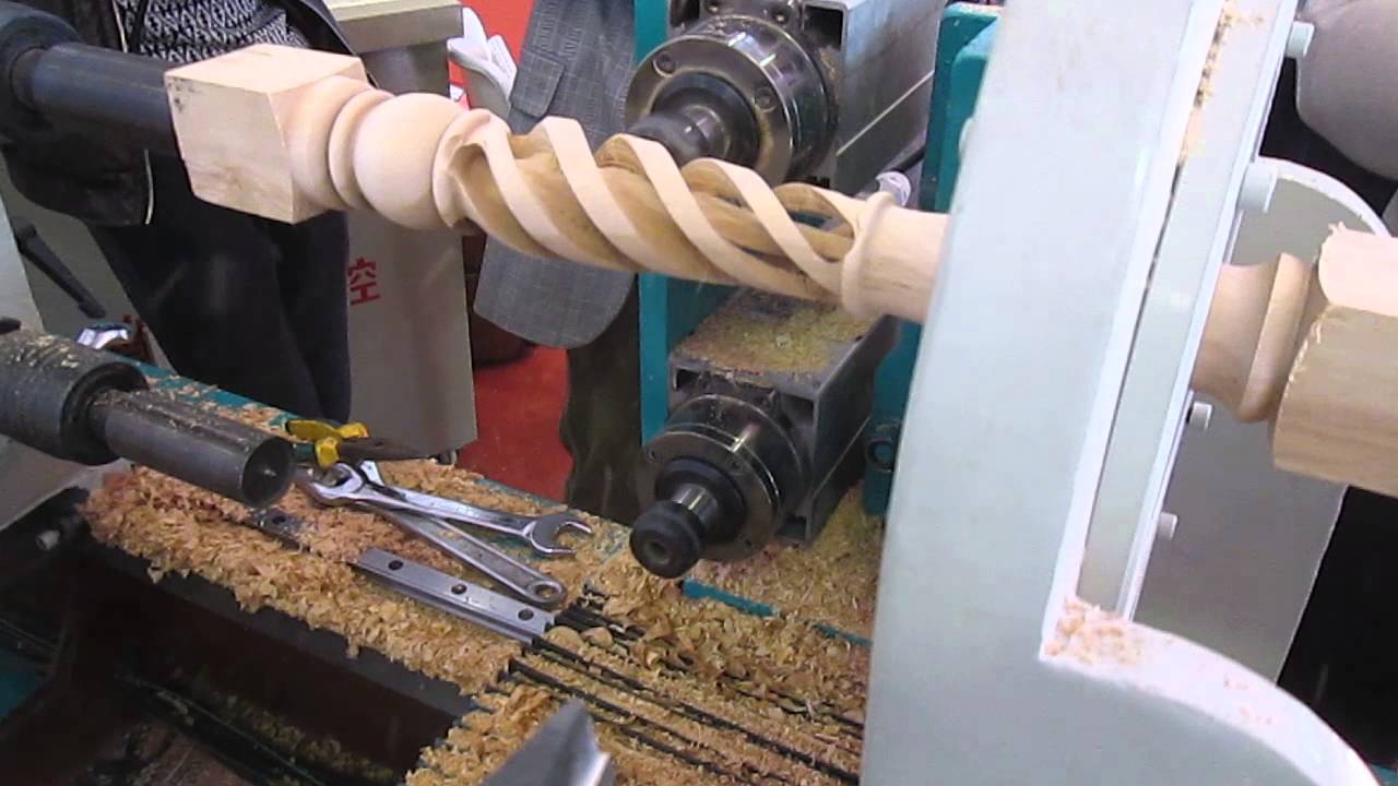 autom&aacute;tica de torneado de madera del CNC y la m&aacute;quina del torno fresado