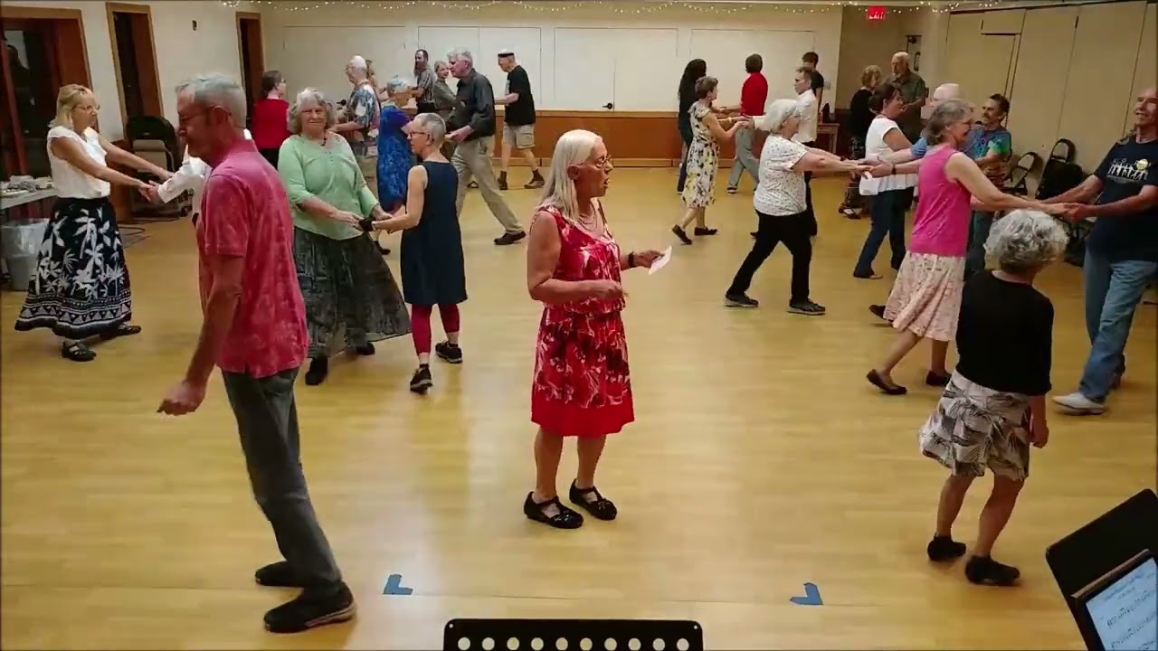 Fuerst Maggot &bull; English Country Dance