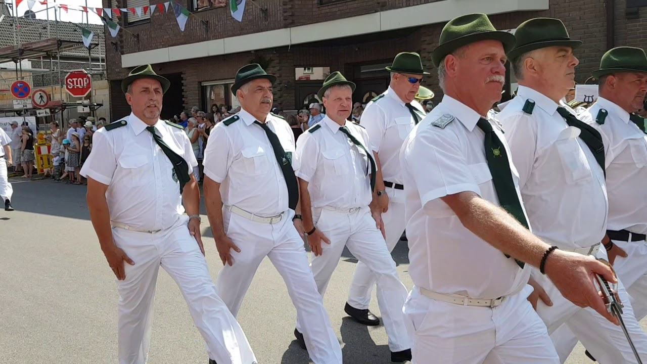 Schützenfest Bedburdyck/Stessen 2019 - Königsparade 1 #4
