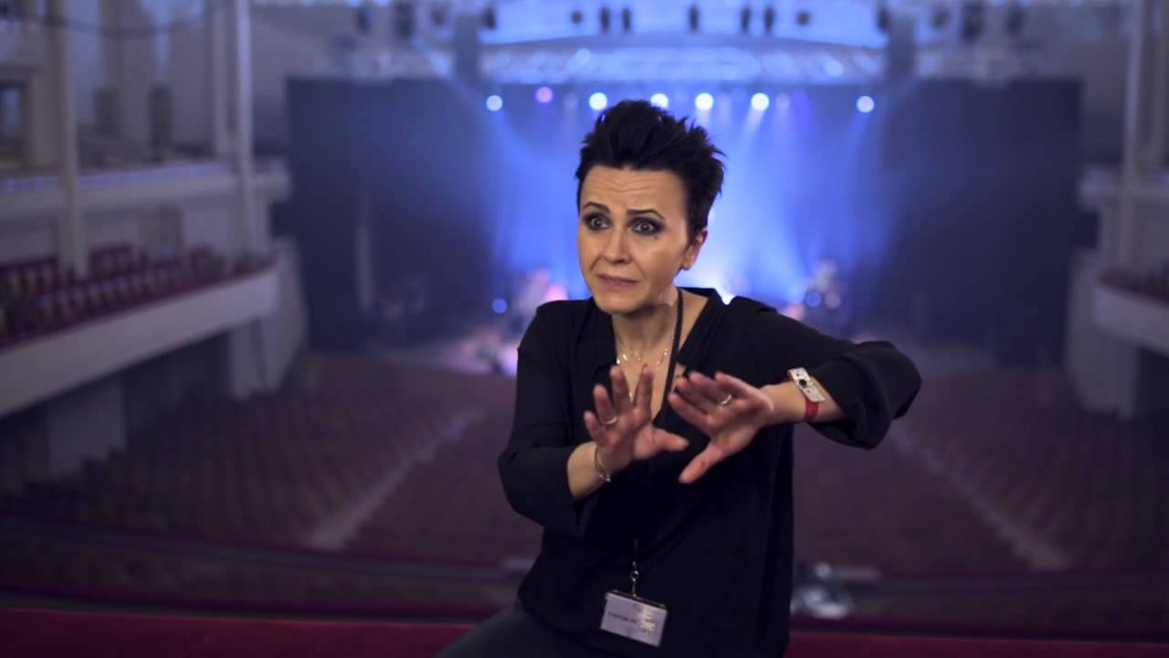 Amira Medunjanin - So similar, so different, so European