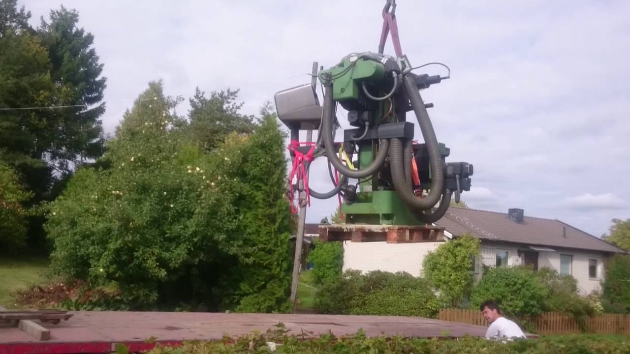 Moving a 1300 kg Deckel FP2NC NC