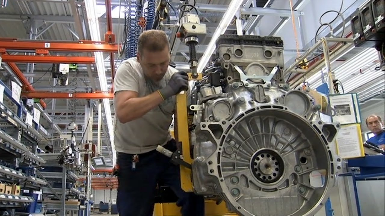 Mercedes-Benz Actros engine production at the Mannheim Plant