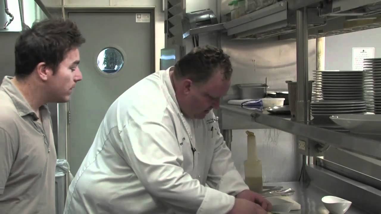 Restaurant Review Trader Vic's.mp4