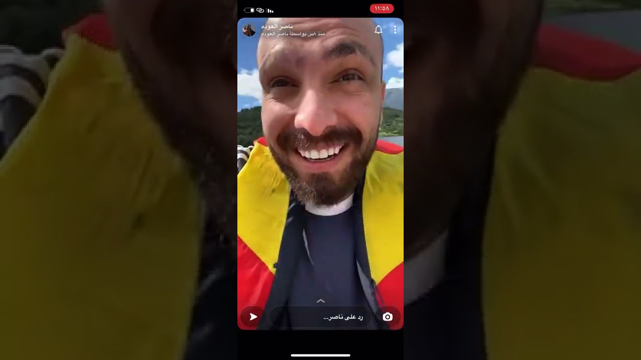 سنابات ناصر العوده مع نايف حمدان في القارب 😂😂.