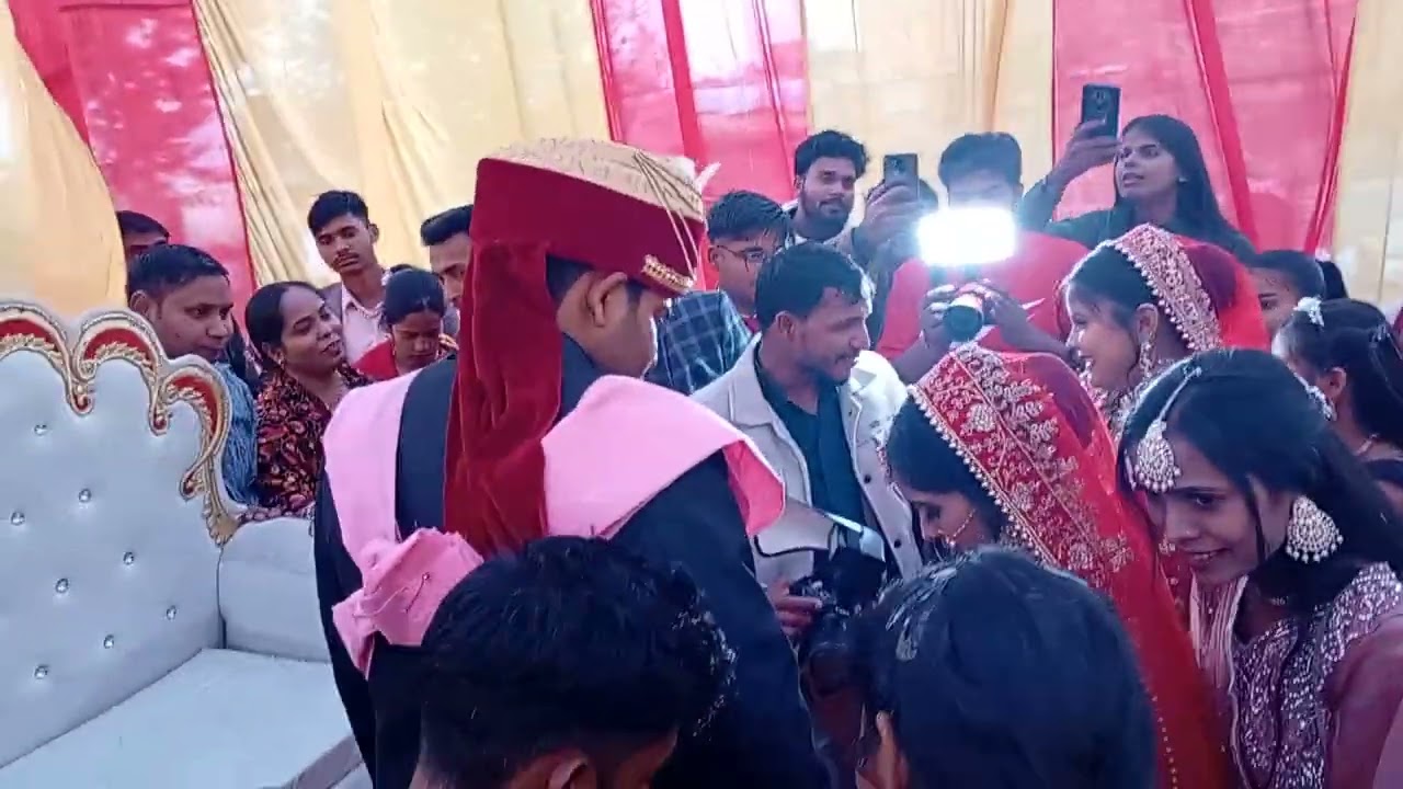 Hamare bhai ki shaadi