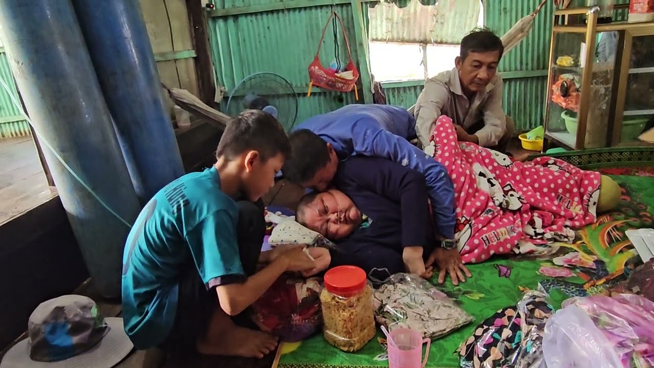 bất ngờ người chồng của chị Thúy đã về và làm điều này ￼