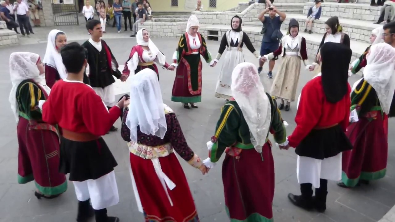 Sardaigne 2017 : Danses sardes, Oliena 1'29