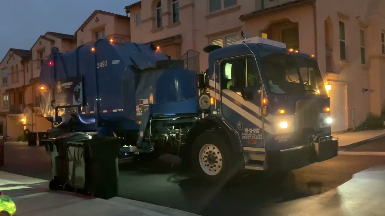 Republic Services Quick Garbage Trucks on Late Pre-Christmas Collections