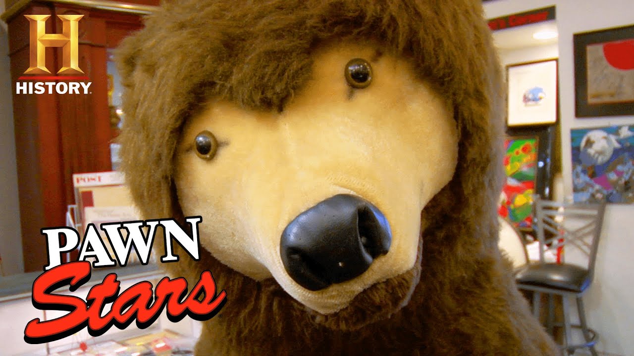 MASSIVE LIFE-SIZE BEAR Worth a Pretty Penny (Season 5) | Pawn Stars