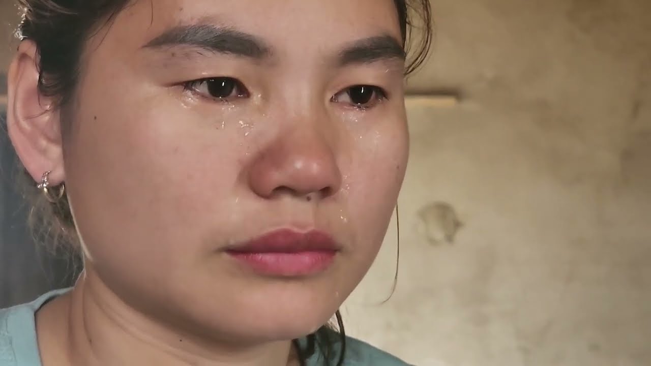 Timelapse : Building a daily life - meeting the poor boy