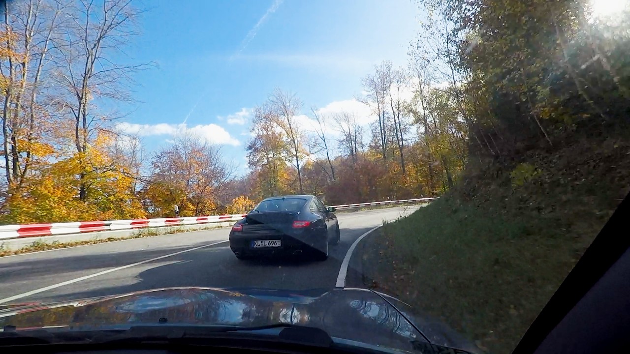 Mx-5 trifft auf Posche 997 im Pfälzer Wald