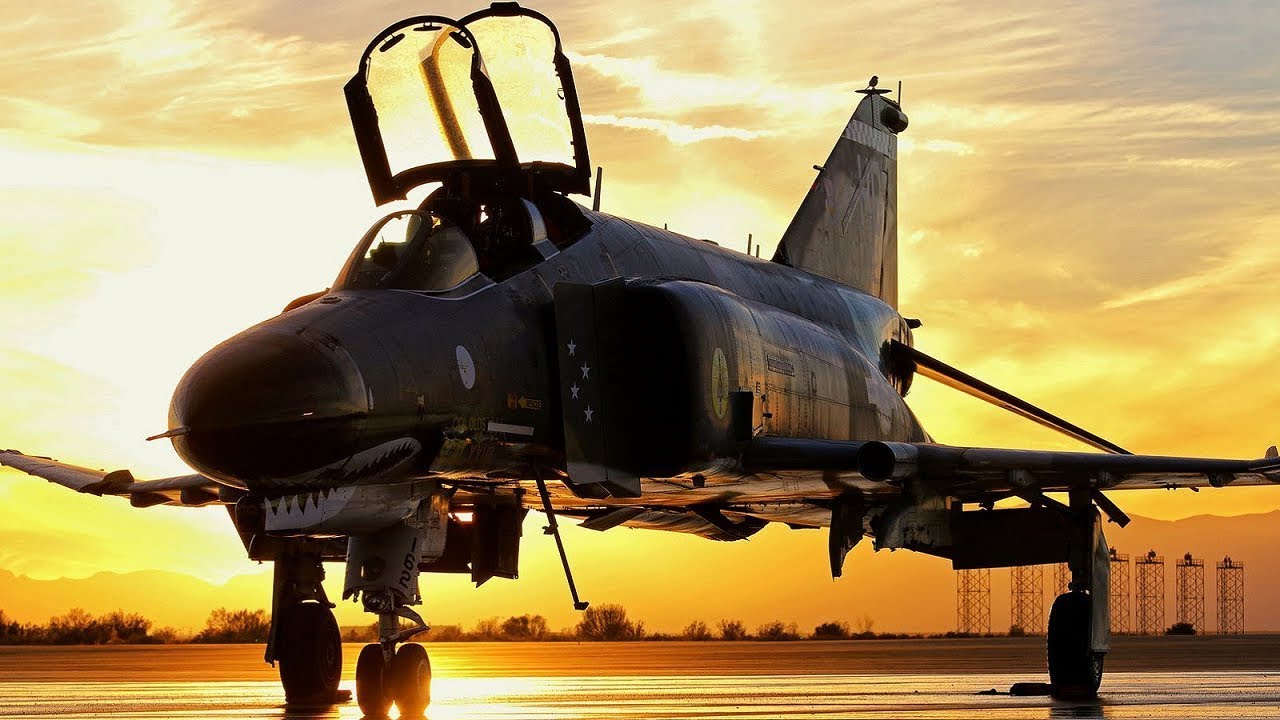 F 4E Phantom работа по земле