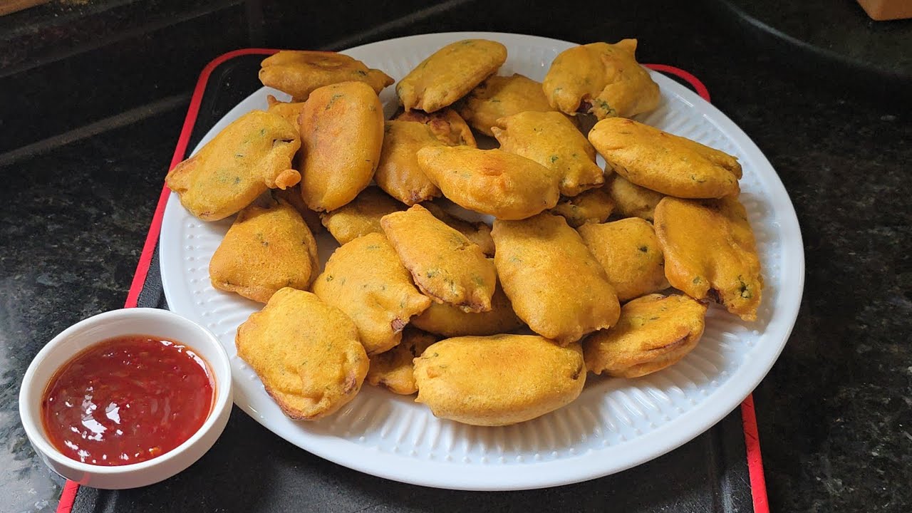 Crunchy Raw Banana Snack | Balekai Bajji | Aratikaya Bajji | Vazhakkai Bajji | Raw Banana Bajji