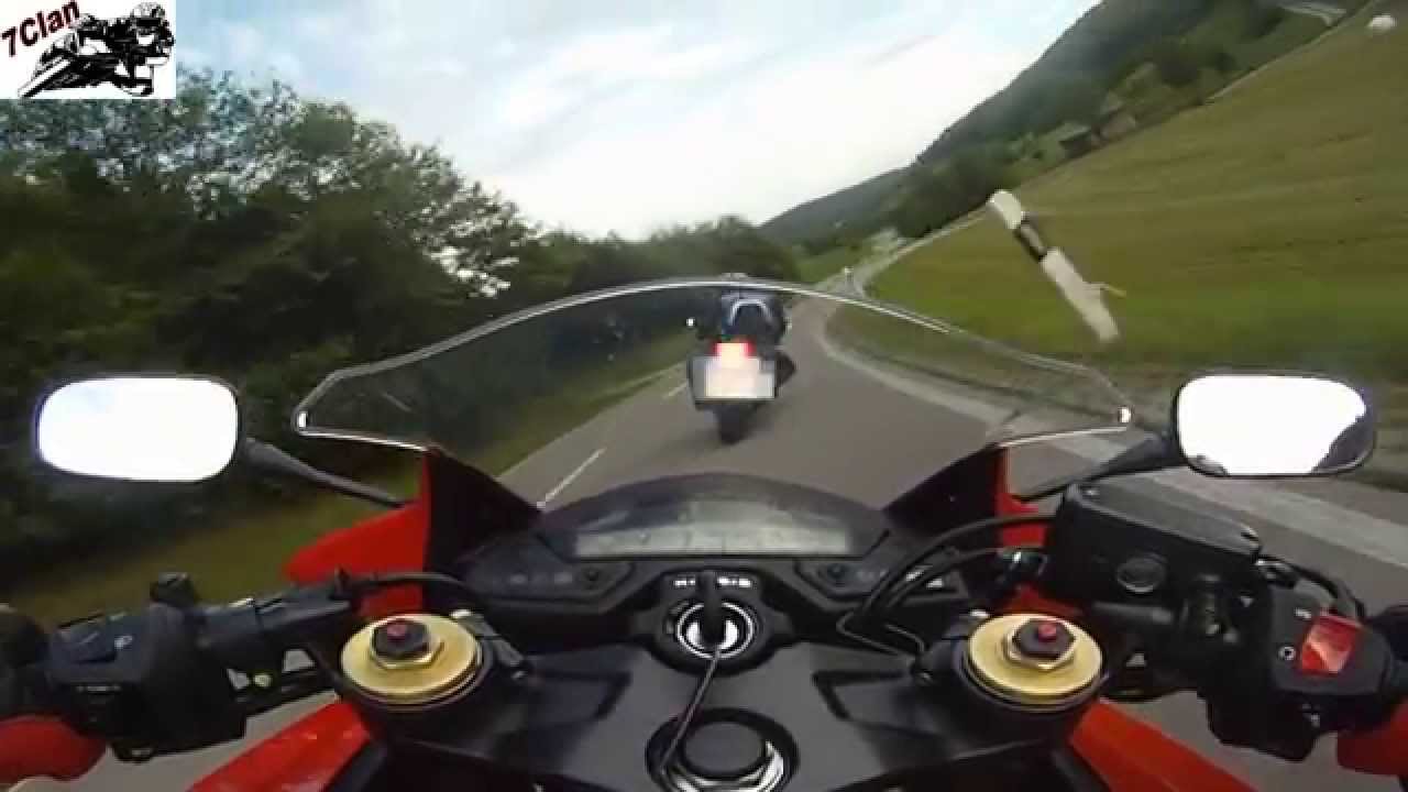 CBR 600 F vs GSX 750 F