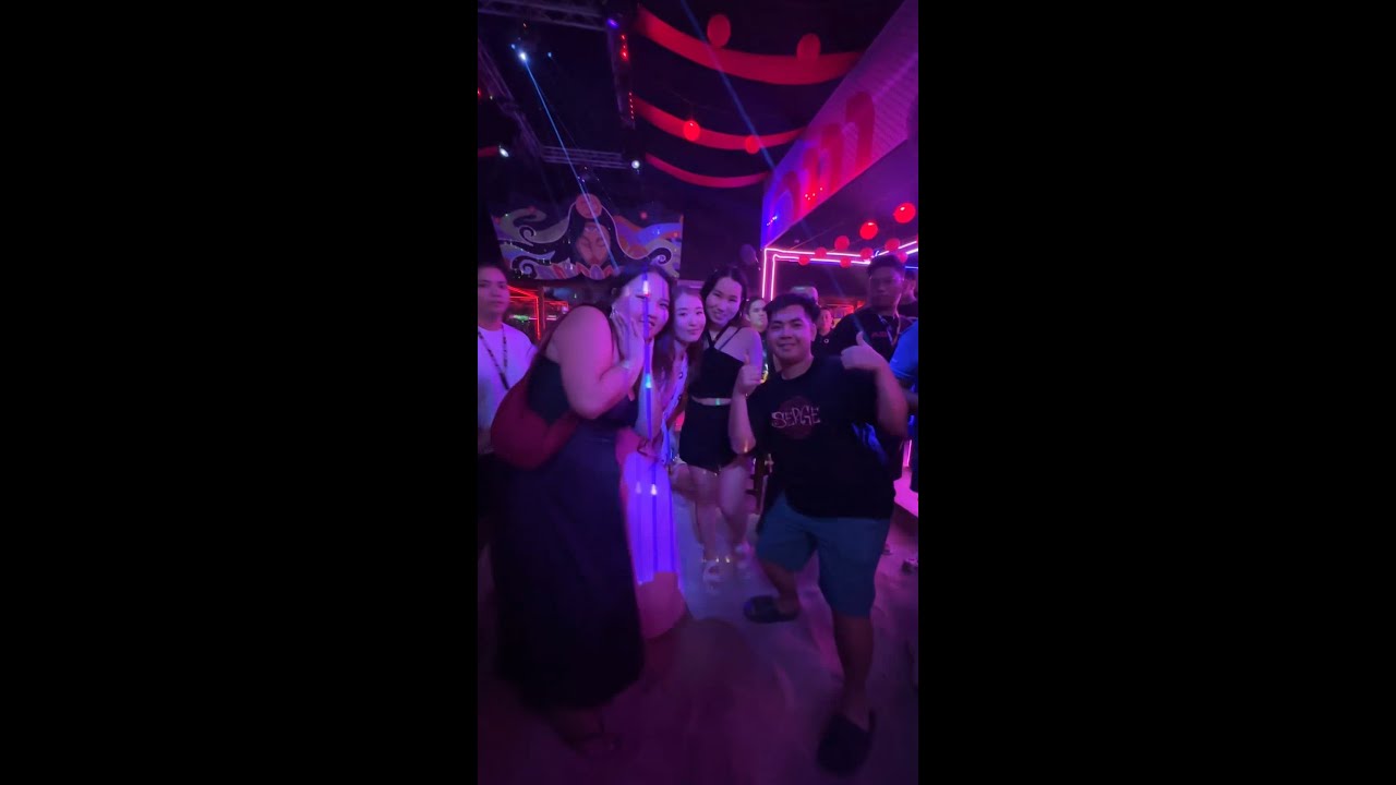 TAKAS PARA SA BAR