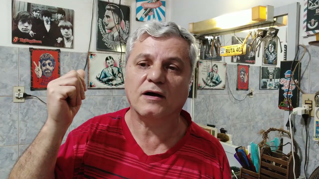 O dia à dia do barbeiro na barbearia.#barbershop #barbeariabrasil