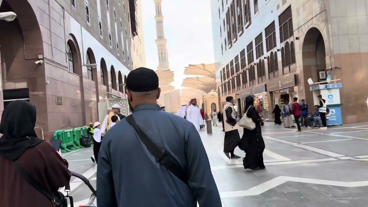 Walking From Al Aqeeq Hotel in Medina to Masjid Al Nabawi