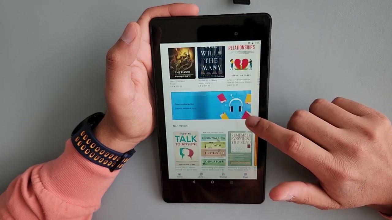 Nexus 7 2013 E-reader in 2024.