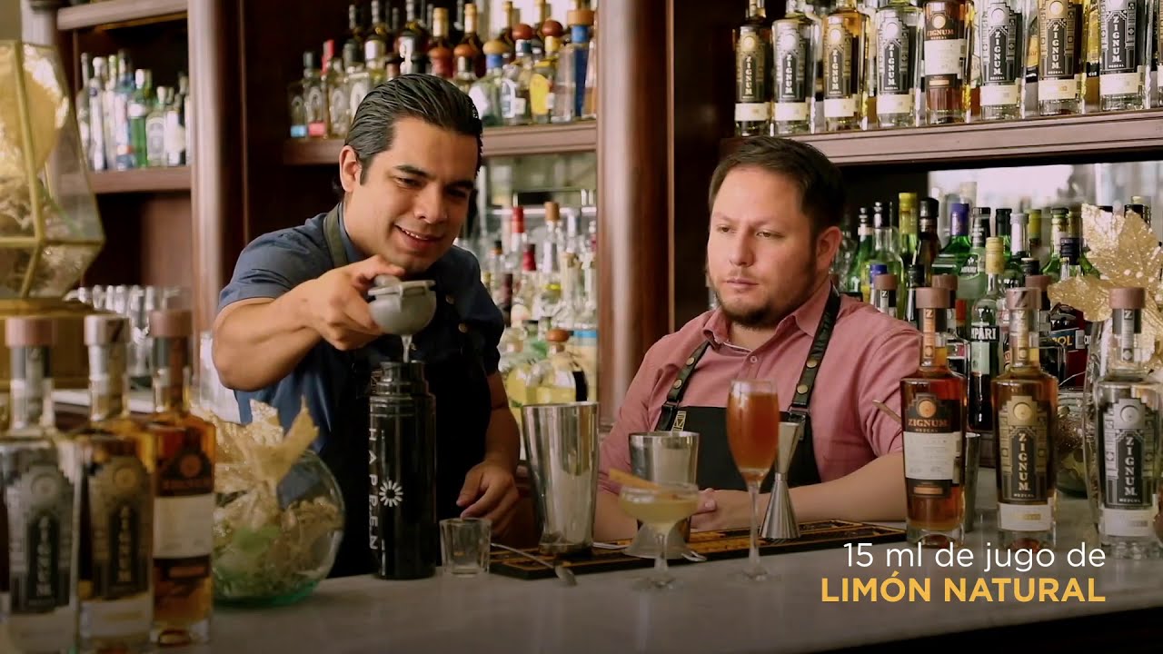 Aprendiendo a preparar cocteles con mezcal ¡Disfrútalos!