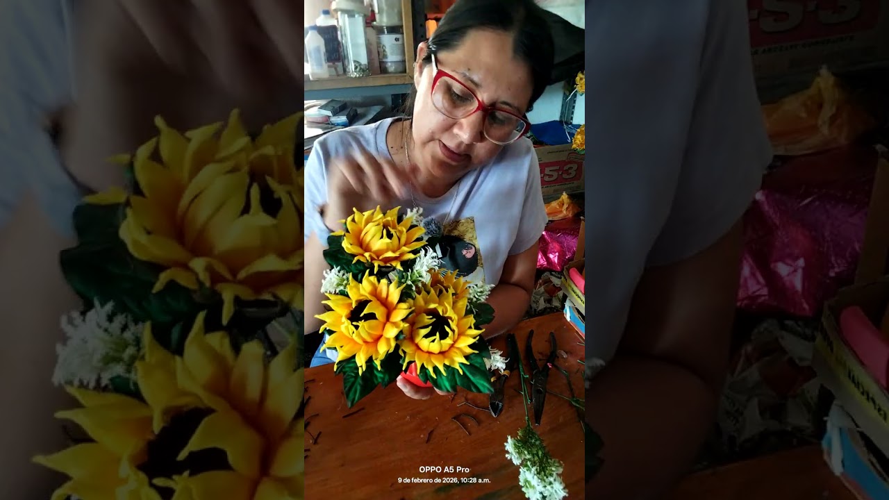 Armando arreglo en maseta de yeso de girasol 🌻 y rosas 🌹✨