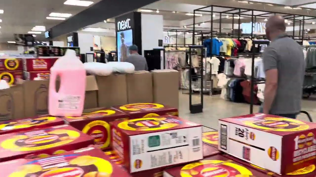 Visiting LARGEST Tesco Store in Surrey Quays London (2025)