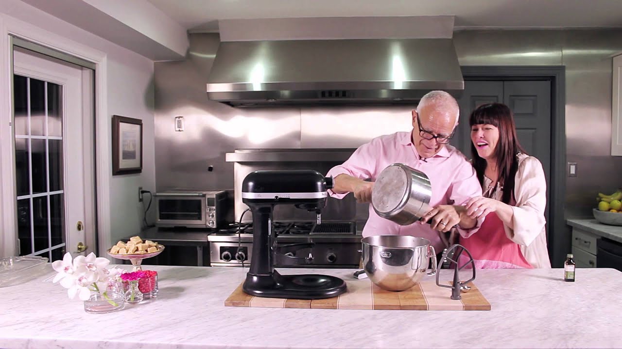Valentine's Day | How to make Vanilla Fudge from this simple recipe