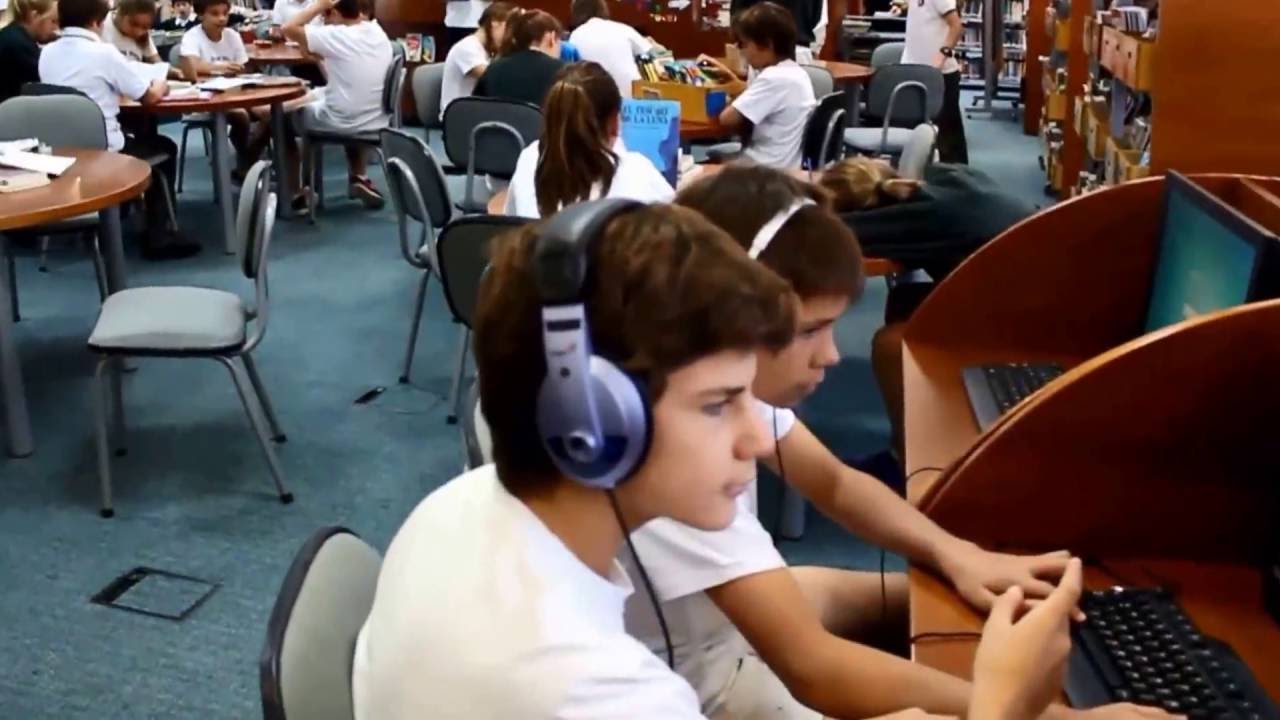 Mannequin Challenge - Junior School