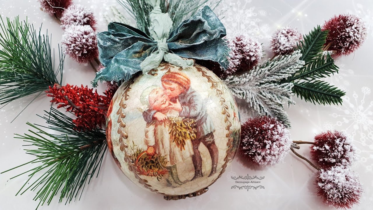 Decoupage 🎄 Christmas tree bauble 🎄 children, mistletoe, kisses 😘 #ITDCollection  🎄 DIY tutorial...