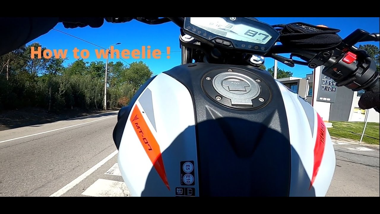MT 07 | How to wheelie (Grau Pesado)