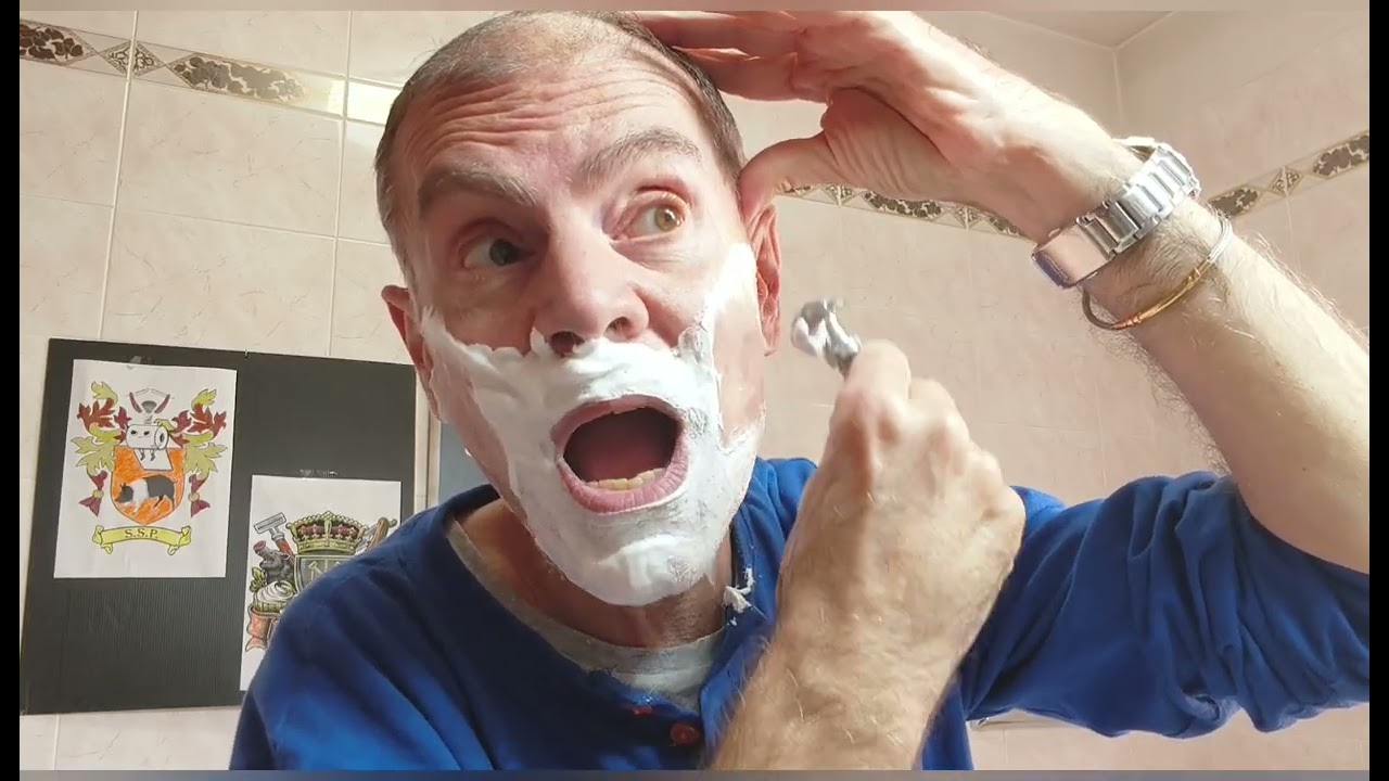 Un mese tre set:Ogni storia ha il suo Villain:Treet Carbon-Ambassador-Martin de Candre-Perra Brushes