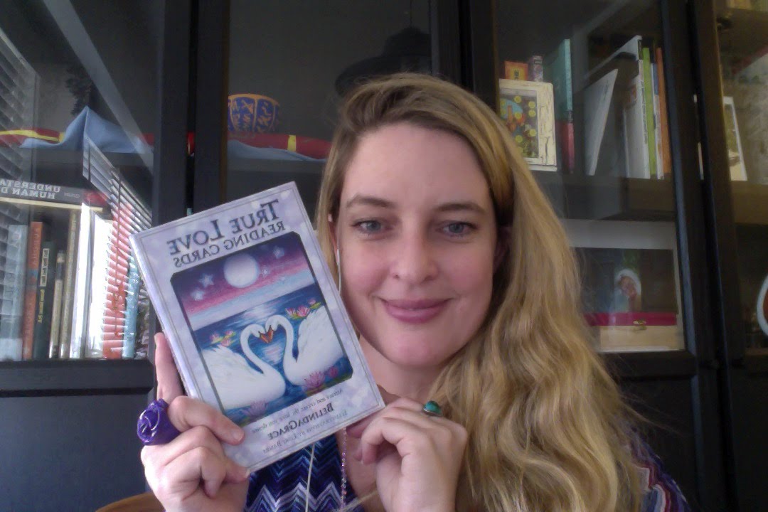 True Love Reading Cards - Unboxing and First Impressions