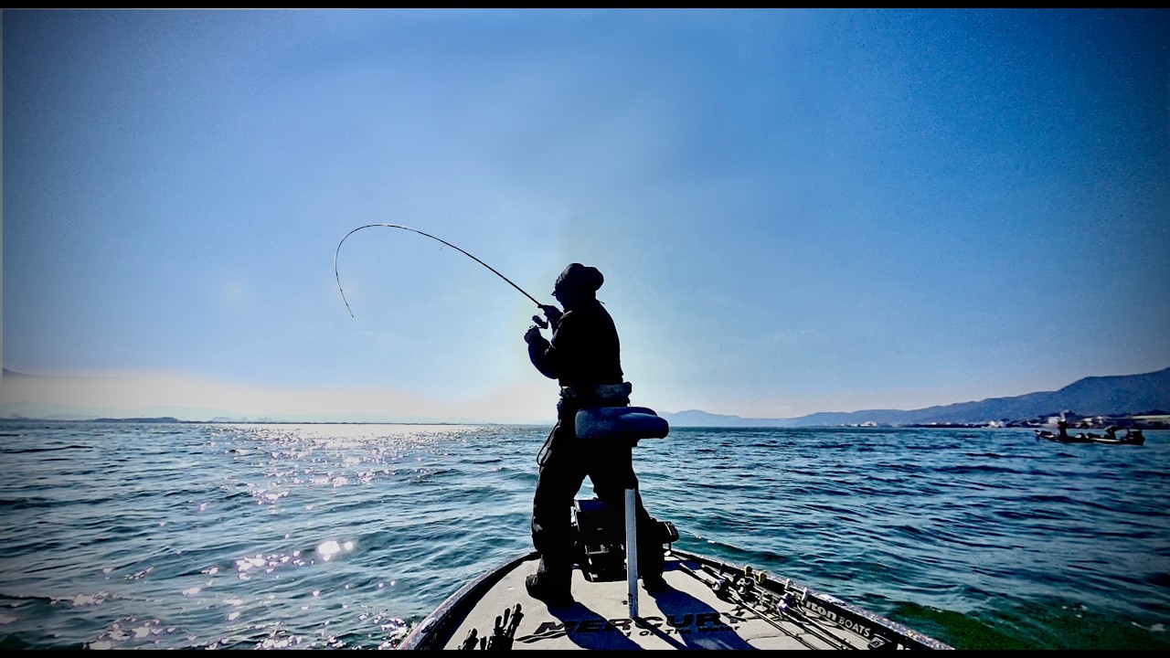 Winter bass fishing on Biwa Lake / Pesca al bass in Giappone in inverno / びわこばすつり/비와 호수 겨울철 배스 낚시