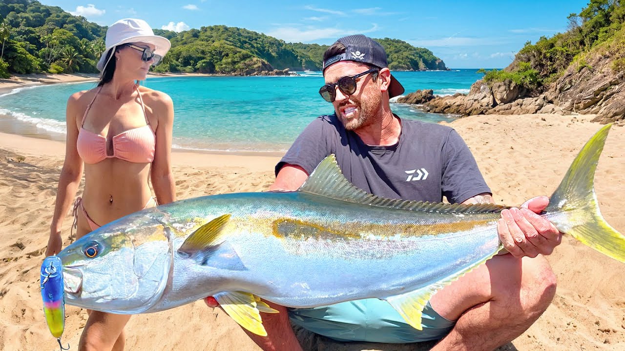 48 Hours Surviving Off the Ocean (Remote Beach Camp)