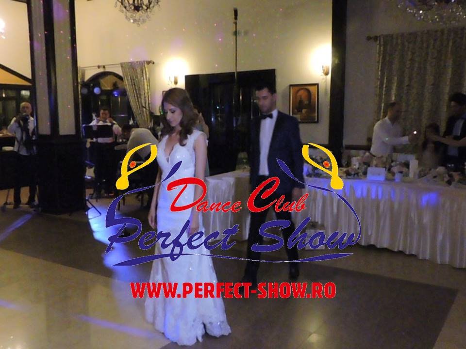 Dans nunta Carmen si Emil ( Ellie Goulding - Love Me Like You Do ) 2015