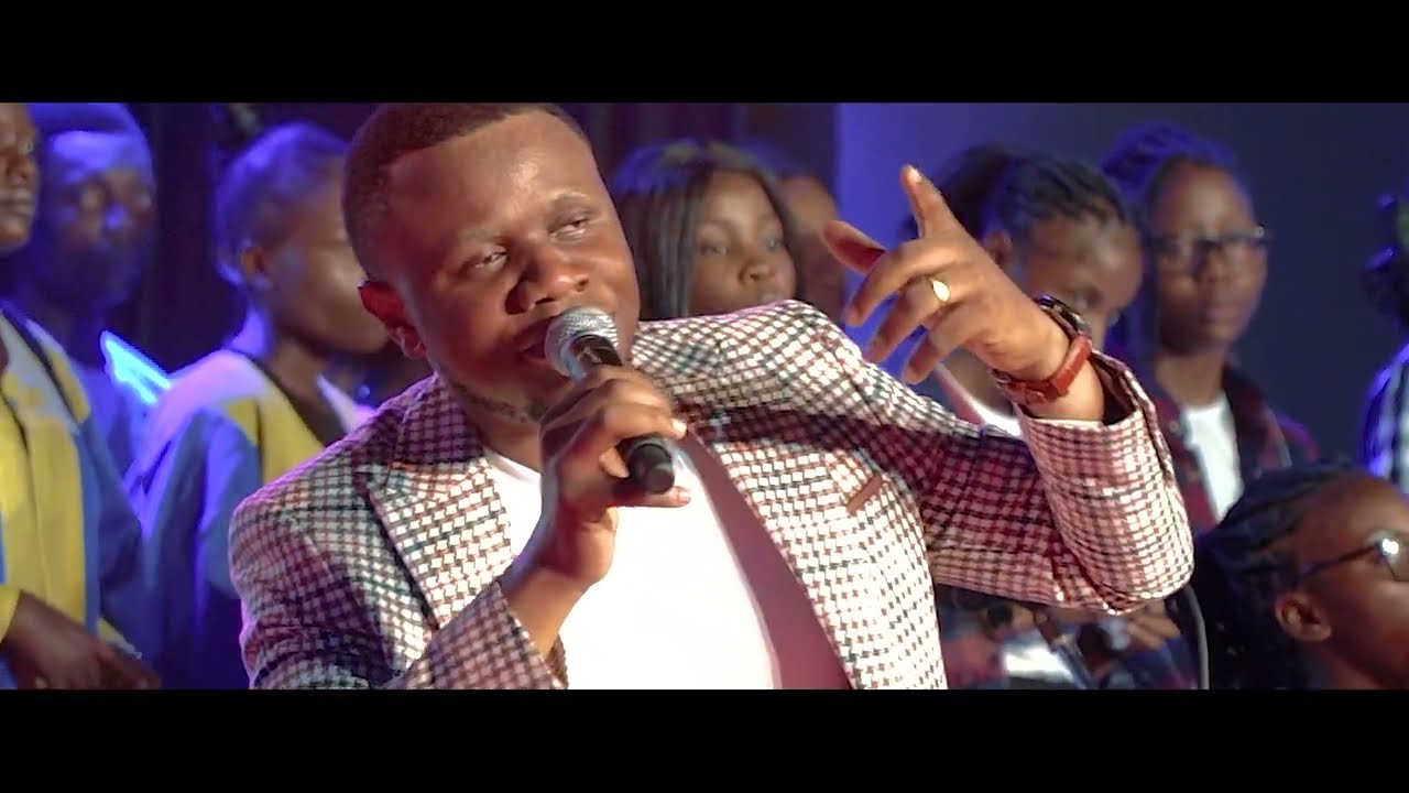 JE CROIS Live concert Showbuzz -  Par Enoch Mulopo feat Gloire Luvumbu
