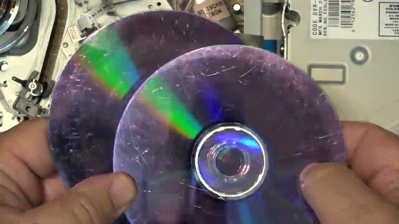Toshiba DVR5 DVD Recorder with SVHS playback what the F is wrong with this one