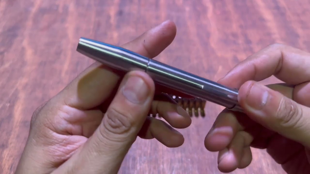 Pluma calibre .22 discreta
