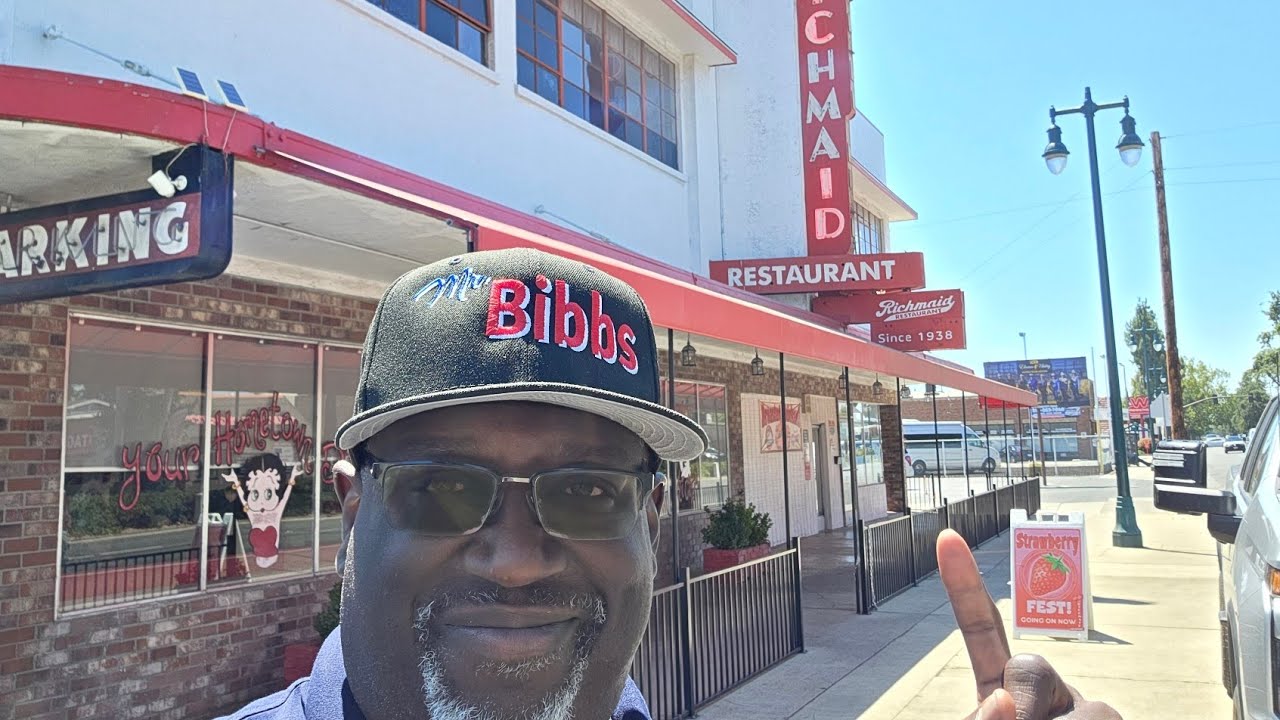 Richmaid Restaurant in Lodi, Ca known for their famous Broaster Fried Chicken........Let's Go!!!!