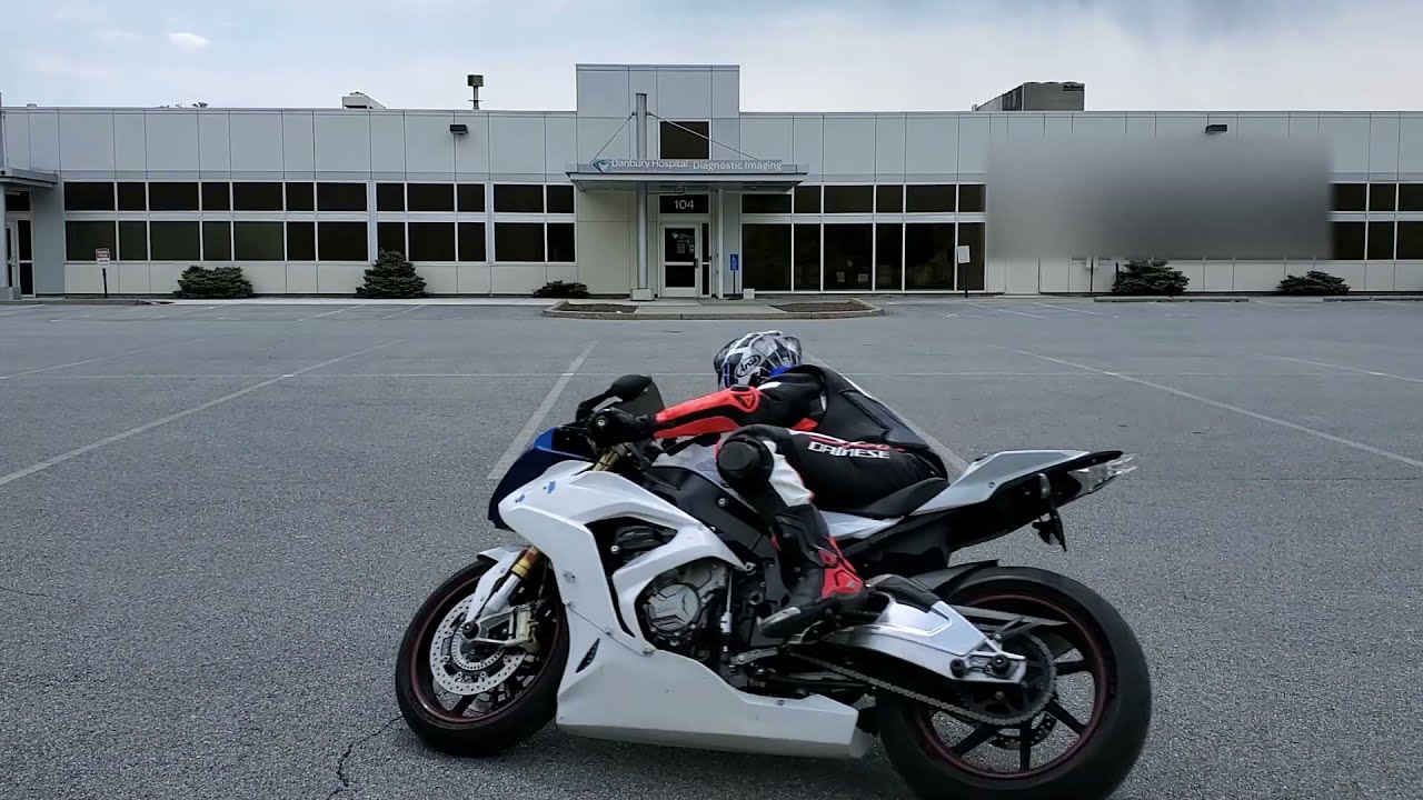 6 minutes to 50 degrees (2016 BMW S1000RR knee drag parking lot practice)