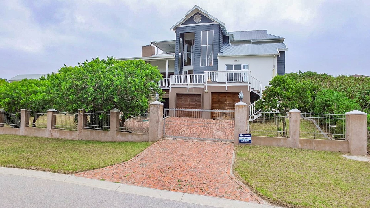 4 Bedroom House for sale in Eastern Cape | Port Elizabeth | Lovemore Park |