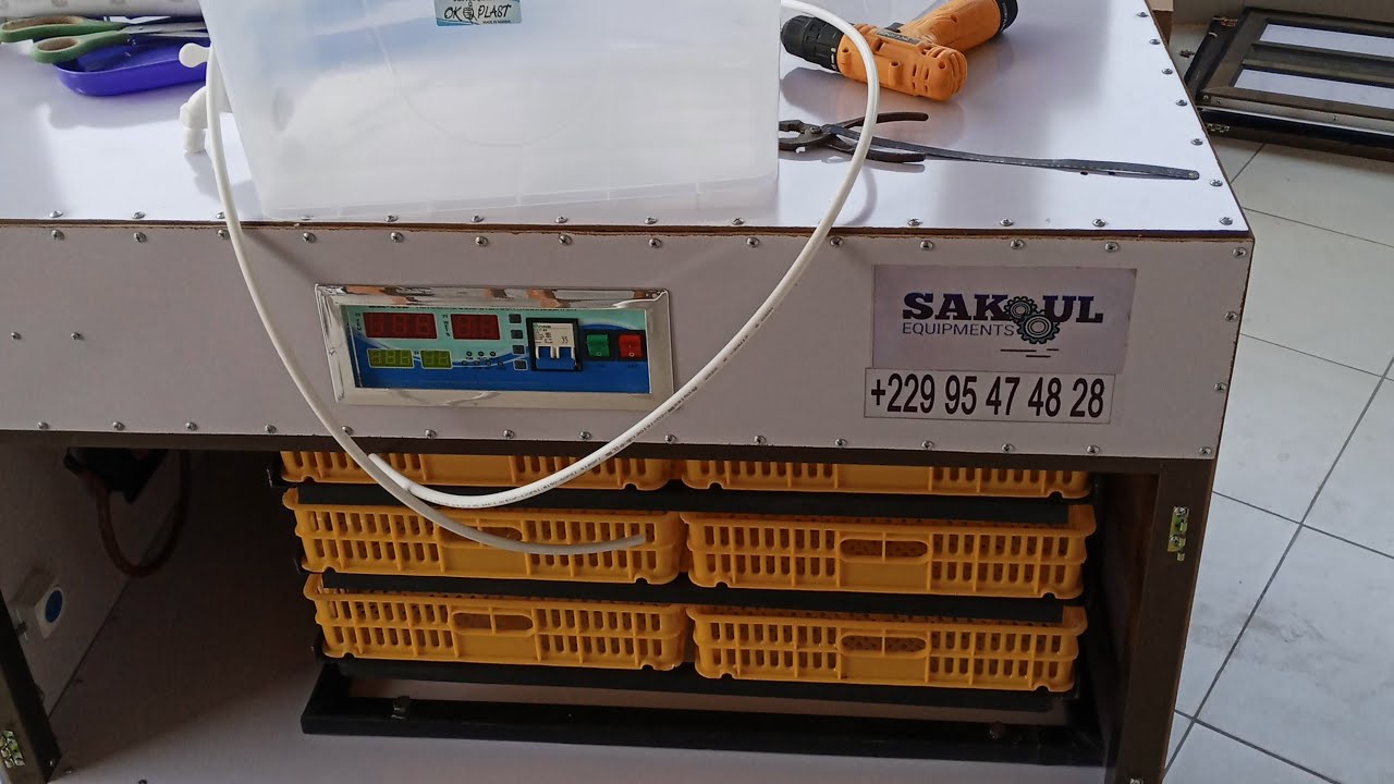 Incubateur de 1056 œufs + Éclosoir de 528 œufs
